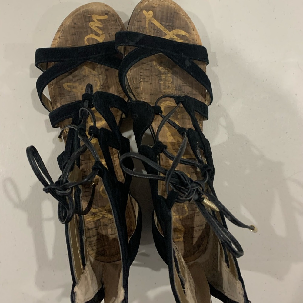 black strappy sandals
